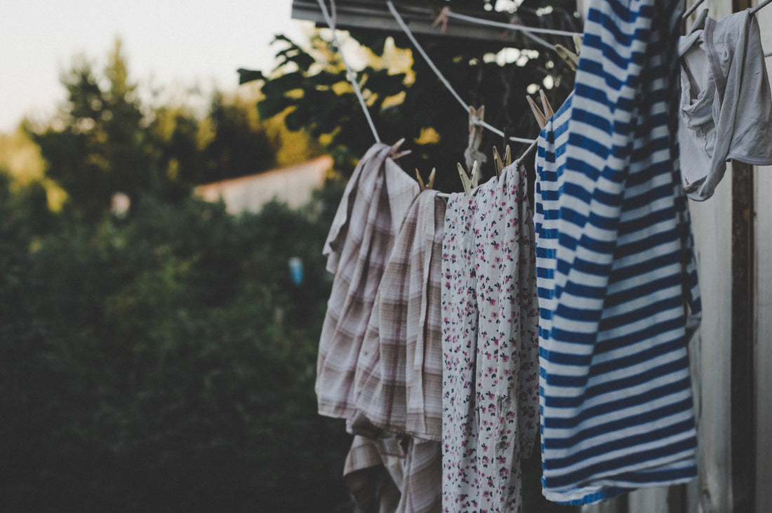 Ropa de Segunda Mano: ¿Tendencia pasajera o revolución sostenible?